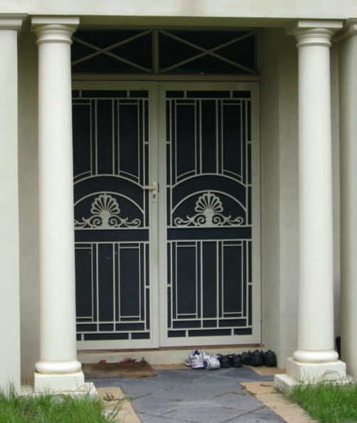 Decorative Doors - Country Glass & Aluminium